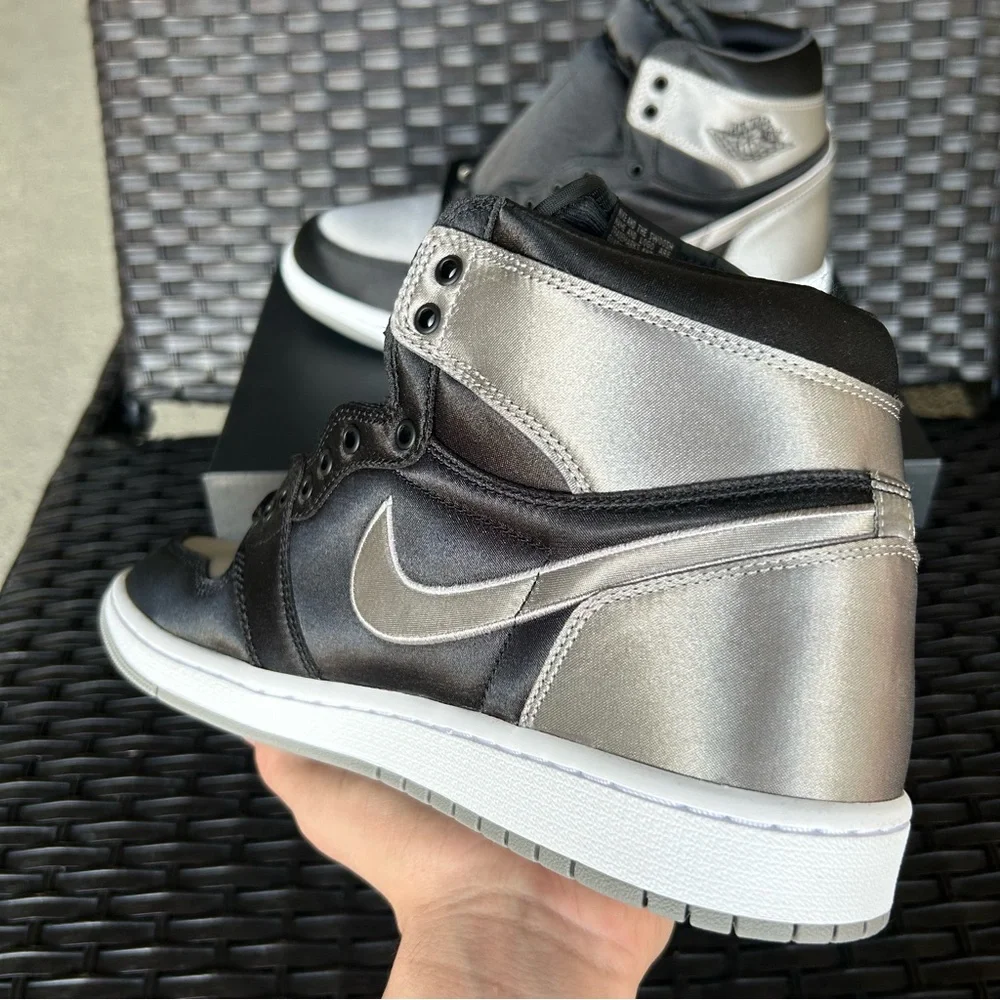 AIR JORDAN 1 RETRO OG HIGH SATIN SHADOW - MENS 10.5 / WOMENS 12 - Picture 4 of 5